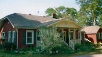 chicken coop bed and breakfast.jpg